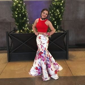 Windsor Two-Piece Floral Prom Dress Size 6